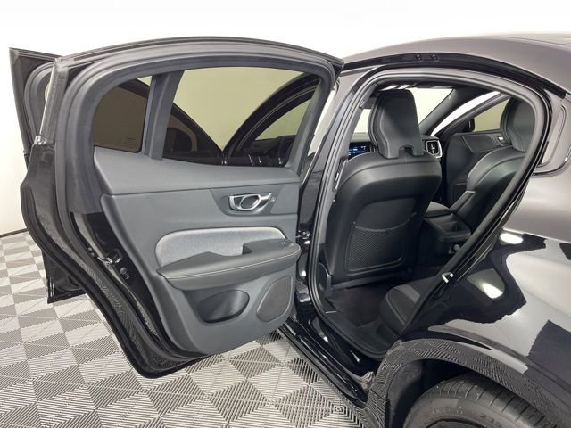 Used 2024 Volvo S60 B5 Plus FWD image 40