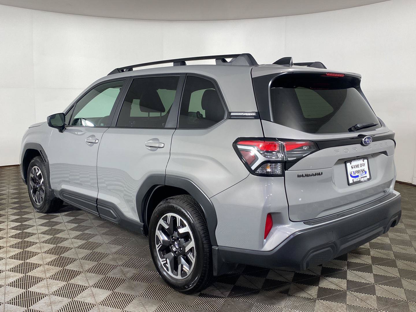 Used 2026 Subaru Forester Premium AWD/4WD image 8