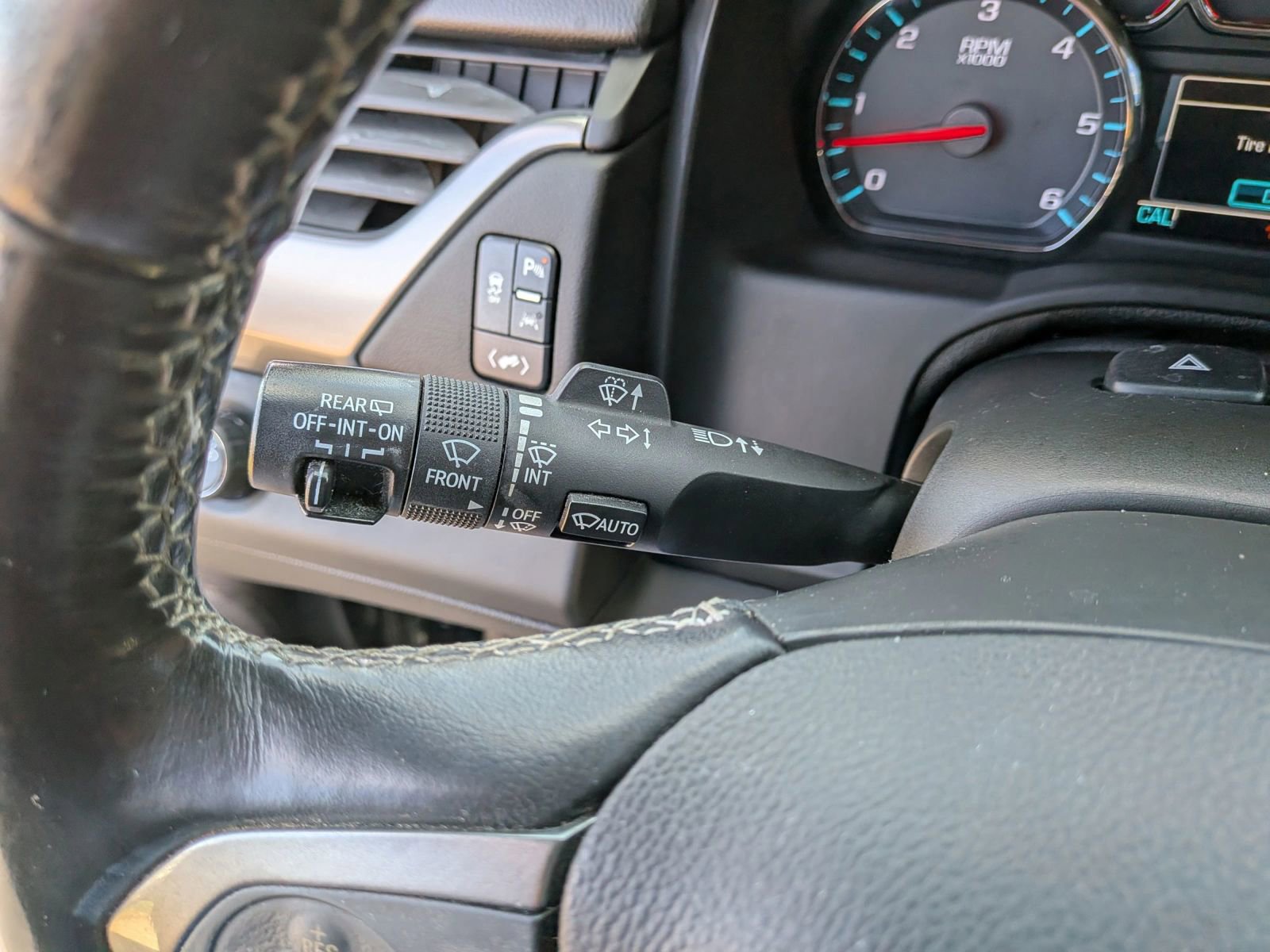 Used 2020 Chevrolet Suburban Premier image 54