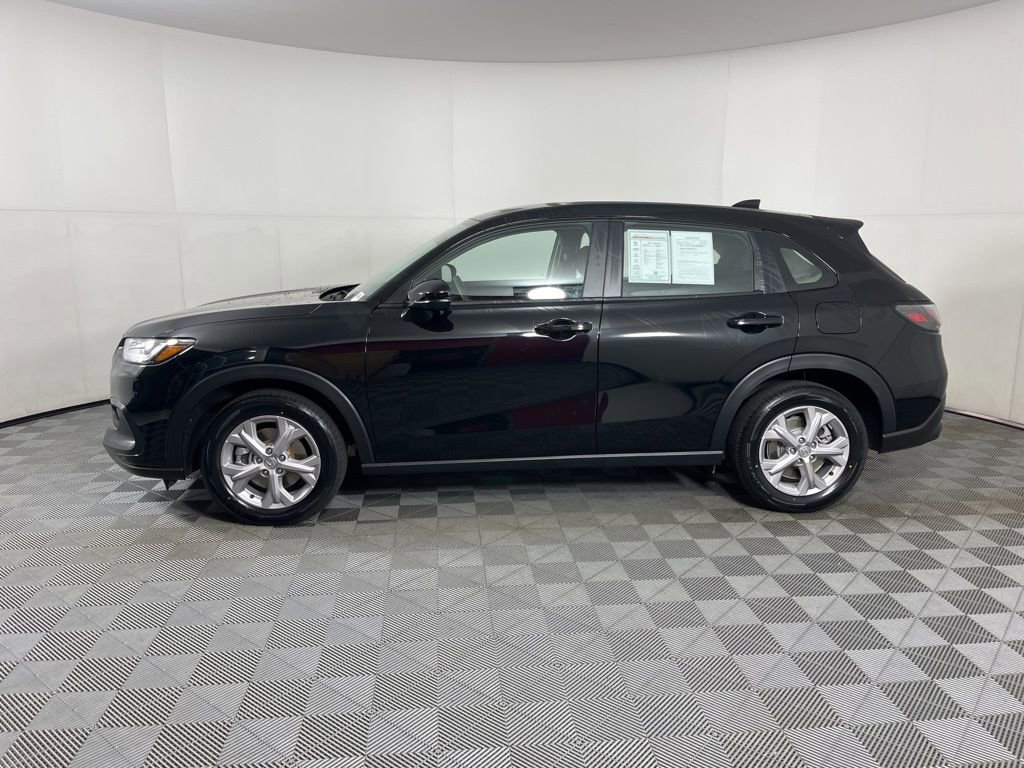 Certified 2024 Honda HR-V LX image 2