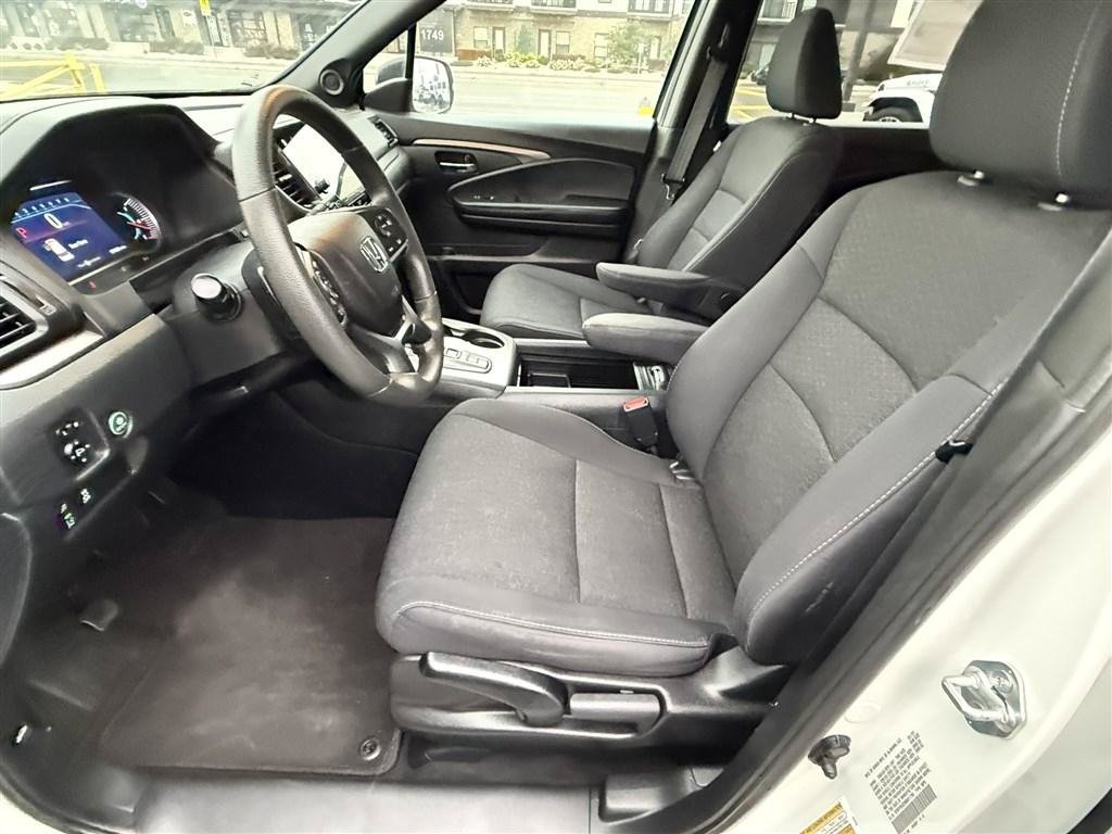 Used 2021 Honda Passport Sport image 16