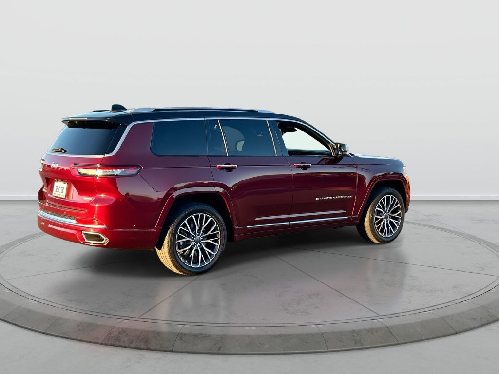Used 2022 Jeep Grand Cherokee L Summit AWD/4WD image 8