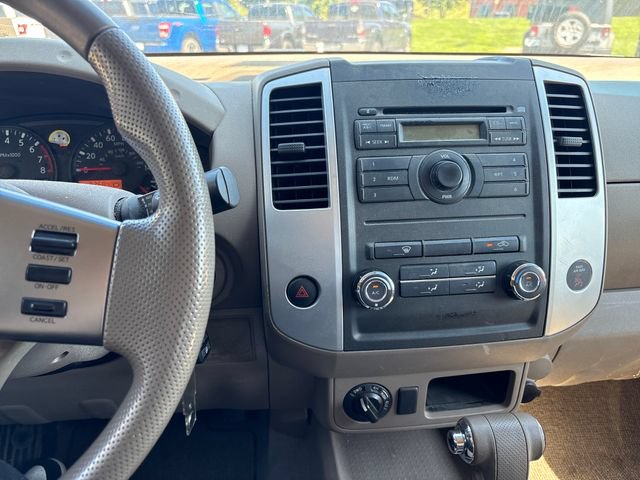 Used 2009 Nissan Frontier SE w/ SE Value Truck Pkg AWD/4WD image 20