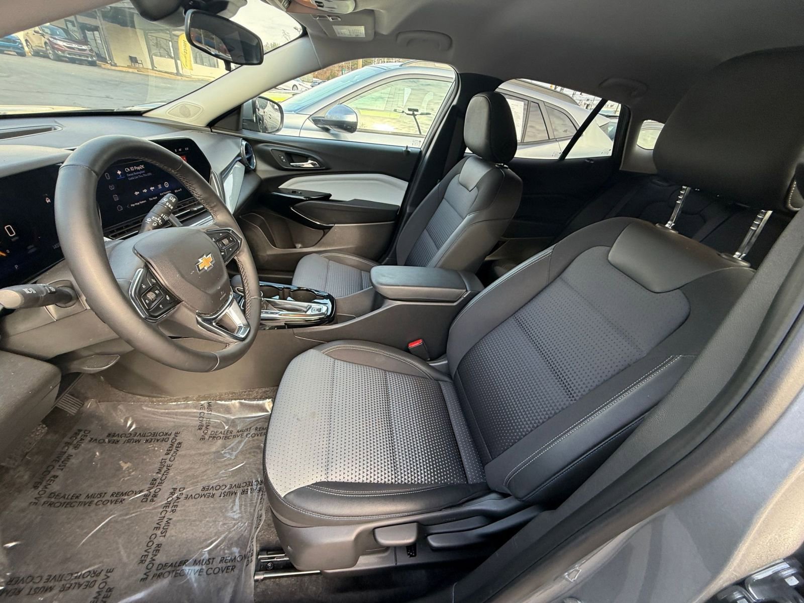 Used 2025 Chevrolet Trax LT w/ LT Convenience Package image 35