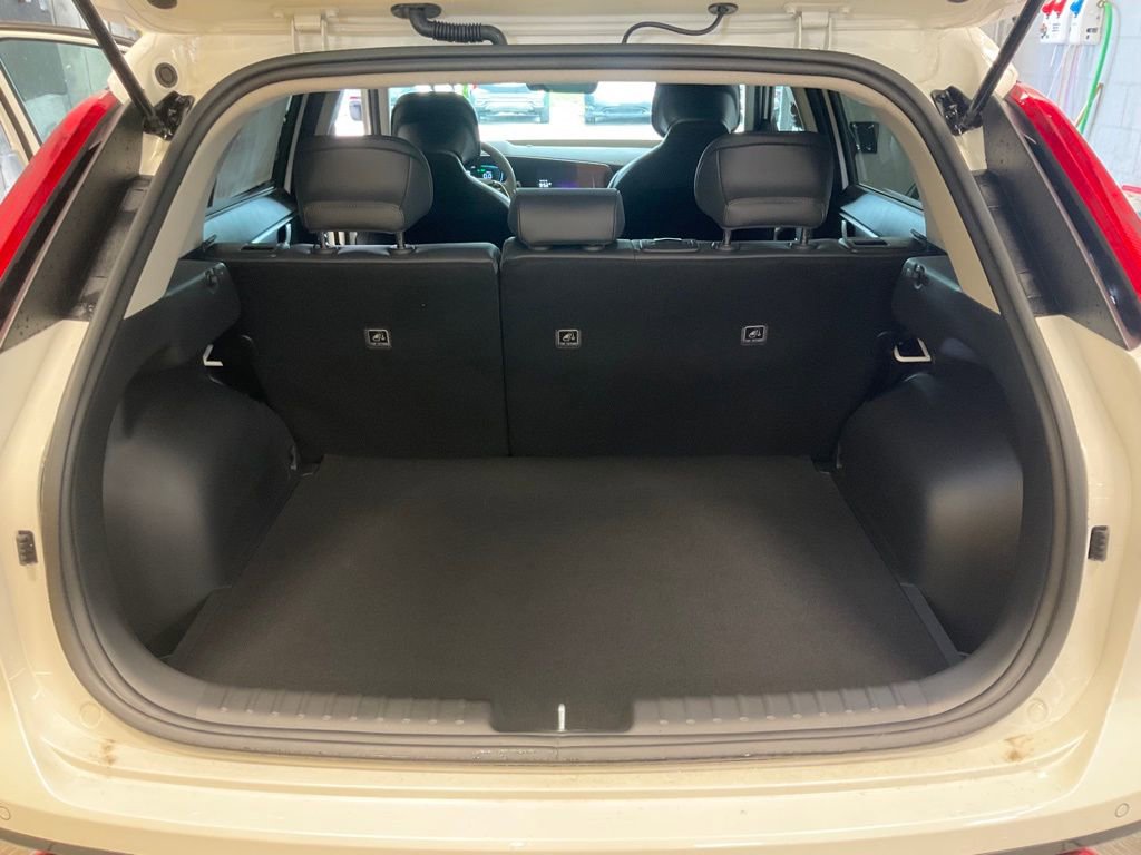 Certified 2025 Kia Niro EX Touring image 21