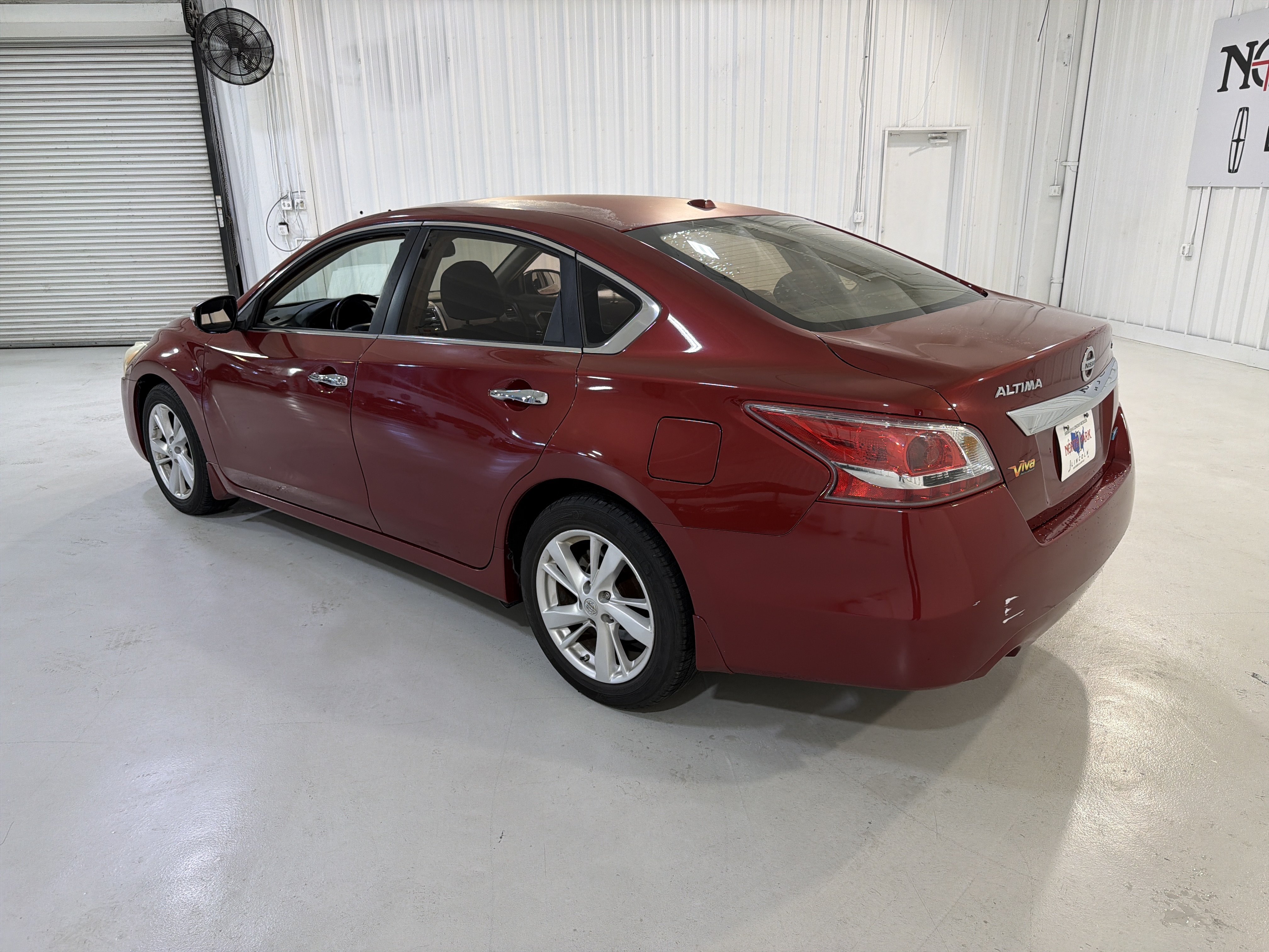 Used 2013 Nissan Altima 2.5 SV w/ 2.5SV Convenience Pkg FWD image 3