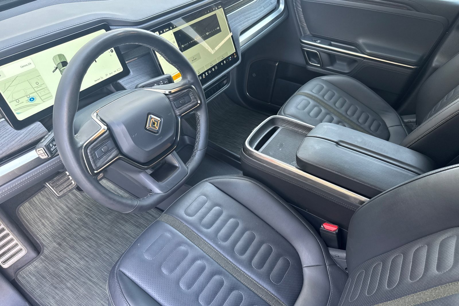 Used 2023 Rivian R1S Launch Edition image 9