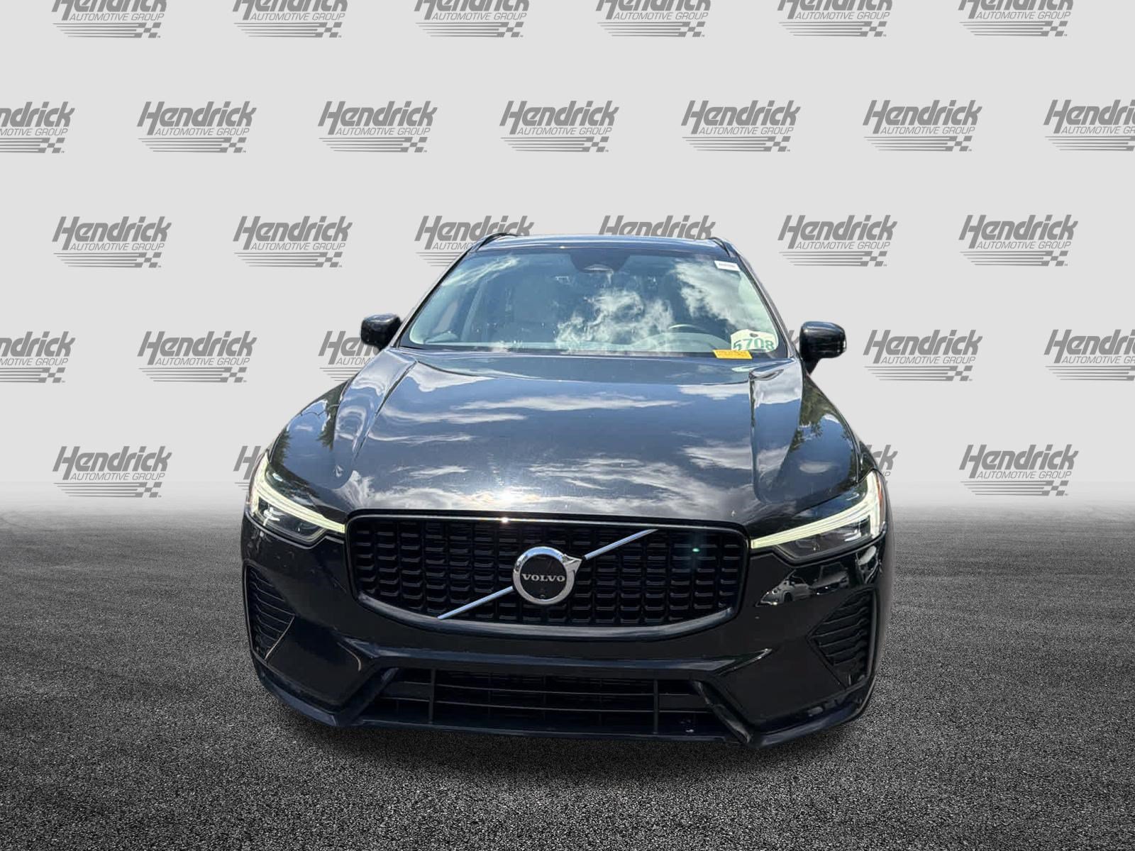 Used 2025 Volvo XC60 B5 Plus w/ Protection Package Premier AWD/4WD image 5