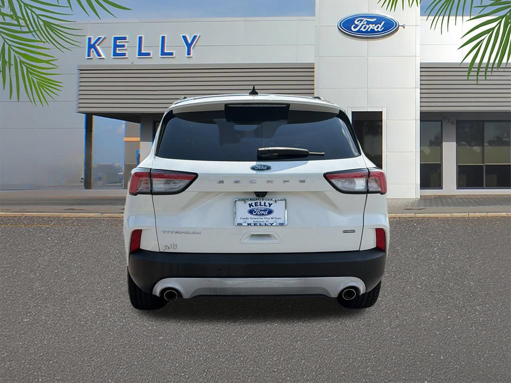 Used 2020 Ford Escape Titanium FWD image 4