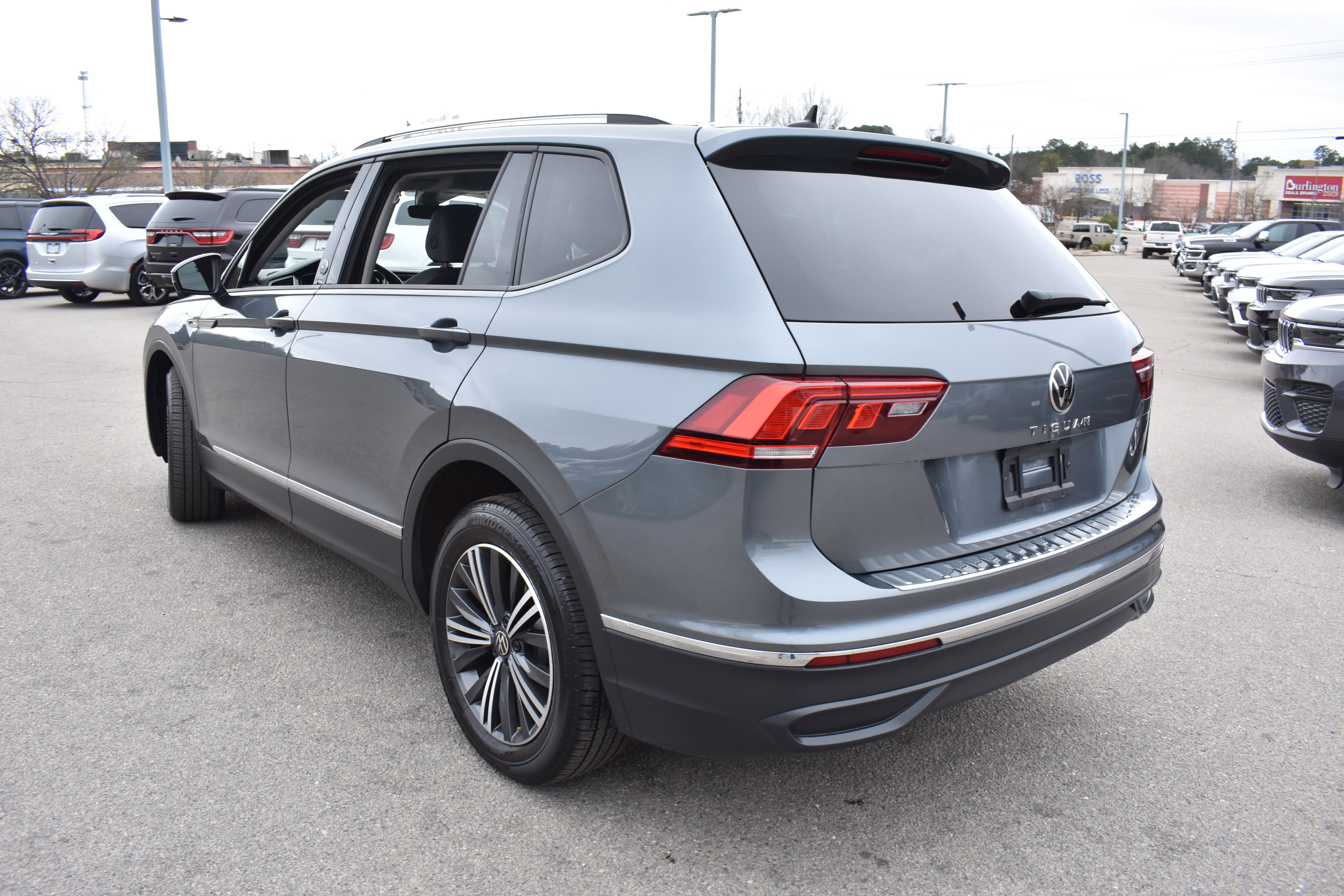 Used 2024 Volkswagen Tiguan Wolfsburg Edition image 7