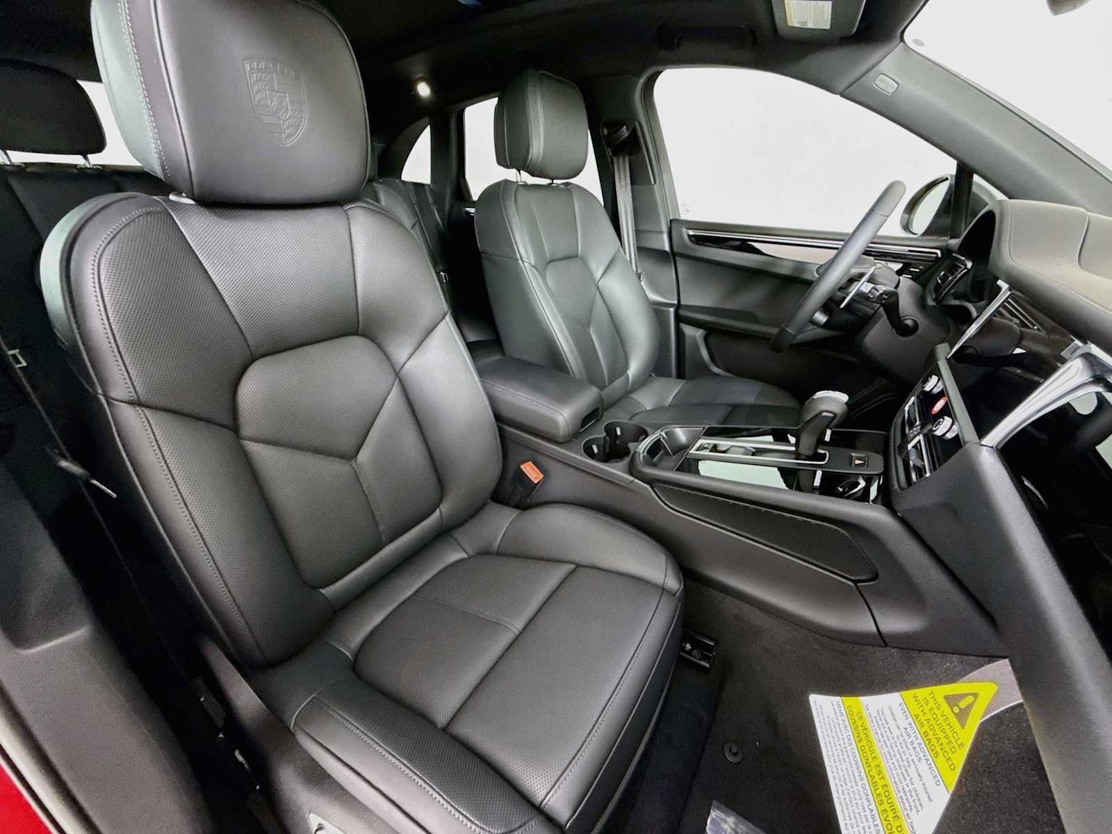 New 2026 Porsche Macan Turbo AWD/4WD image 29