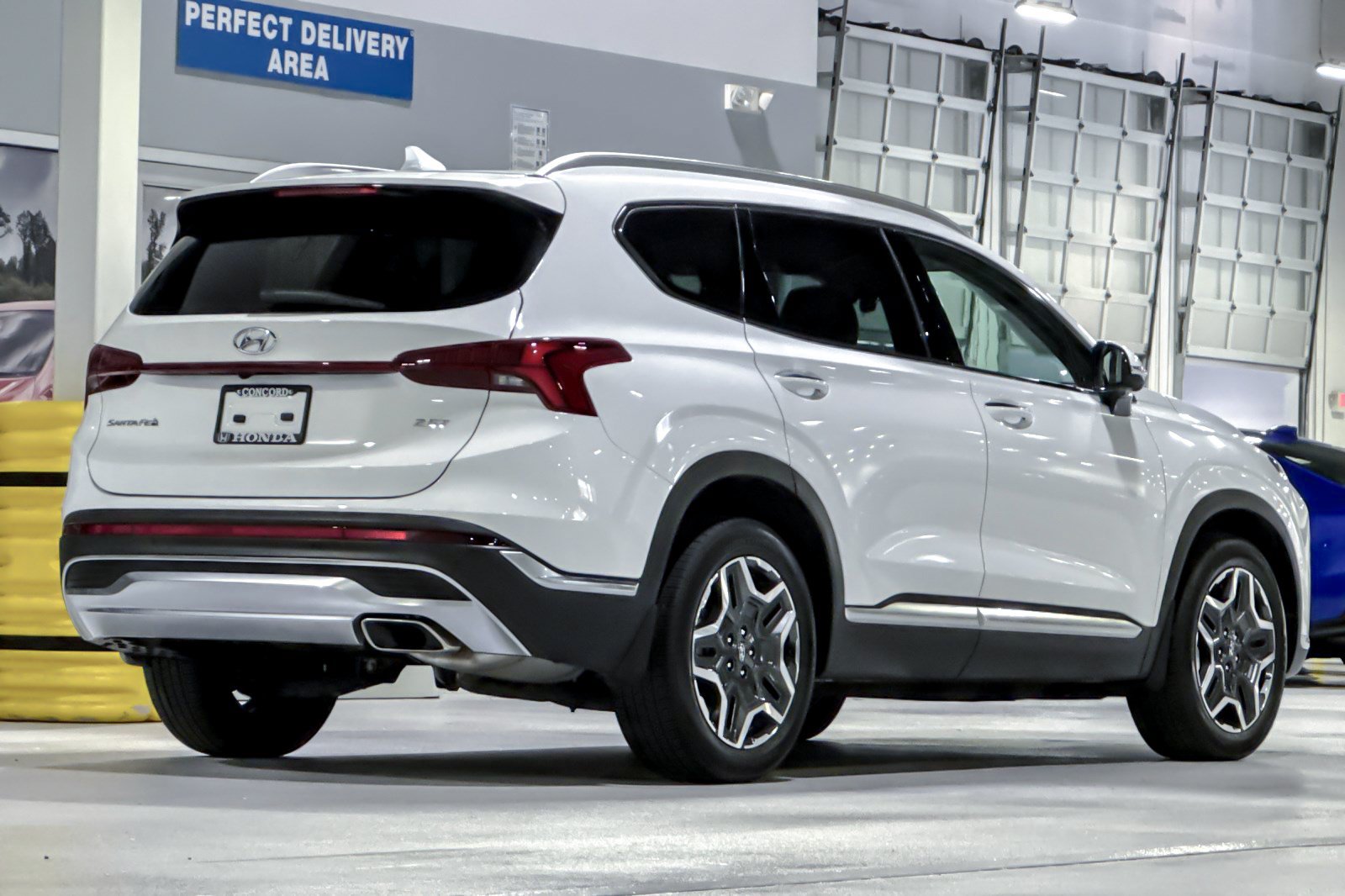 Used 2023 Hyundai Santa Fe Limited FWD image 9