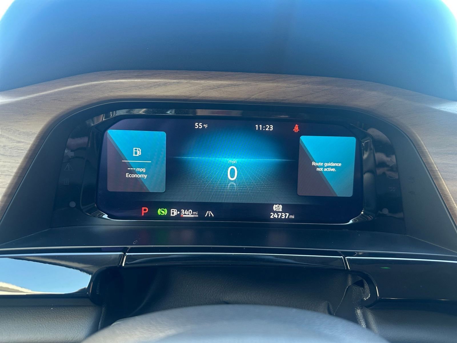 Used 2025 Volkswagen Atlas SE image 41