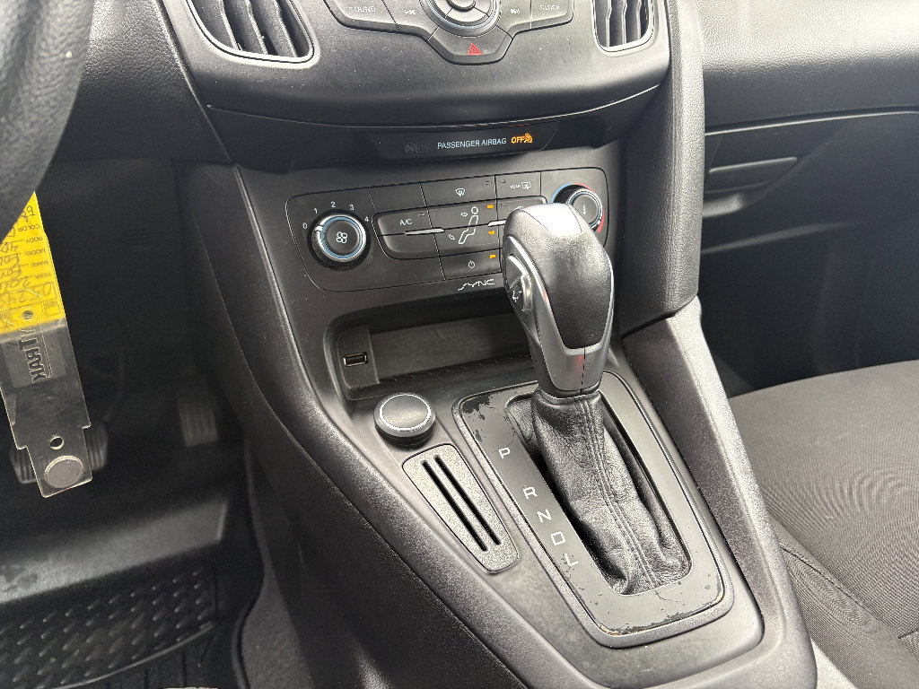 Used 2016 Ford Focus SE image 24