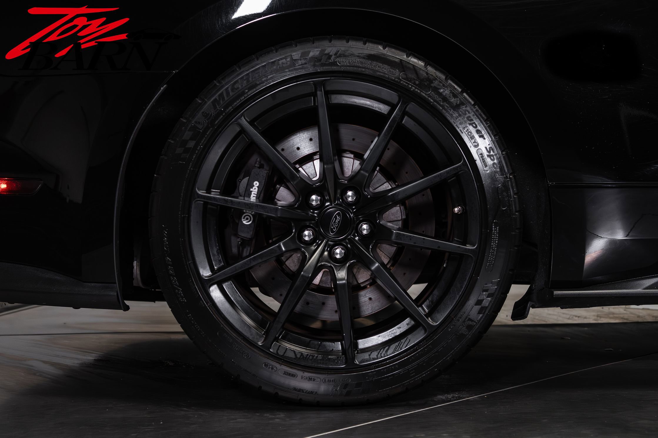 Used 2016 Ford Mustang Shelby GT350 w/ Technology Package RWD image 13
