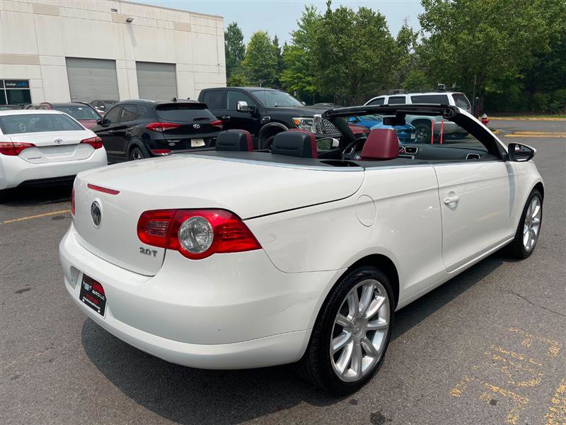 Used 2011 Volkswagen Eos Lux FWD image 12