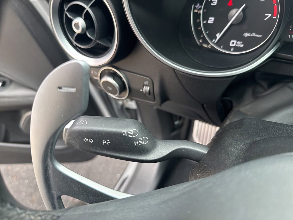 Used 2018 Alfa Romeo Stelvio Ti Sport AWD/4WD image 34