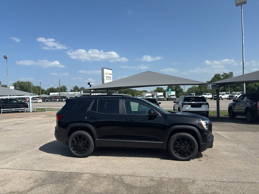 Used 2027 GMC Terrain Elevation w/ Elevation Premium Package FWD image 4