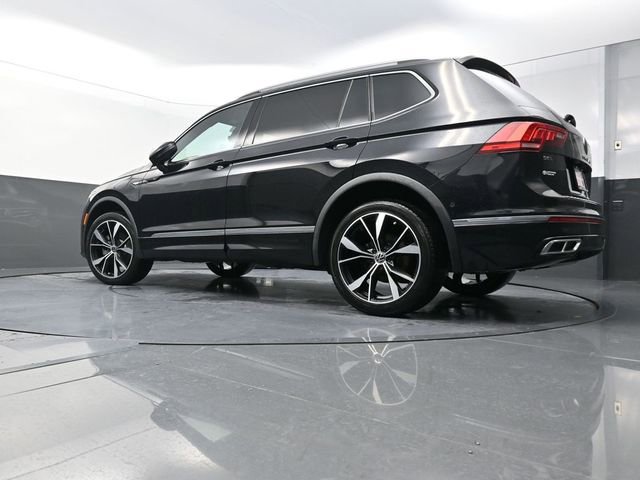 Used 2022 Volkswagen Tiguan SEL R-Line image 35