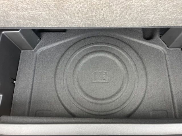 Used 2022 Chevrolet Equinox RS w/ LPO, Floor Liner Package image 36