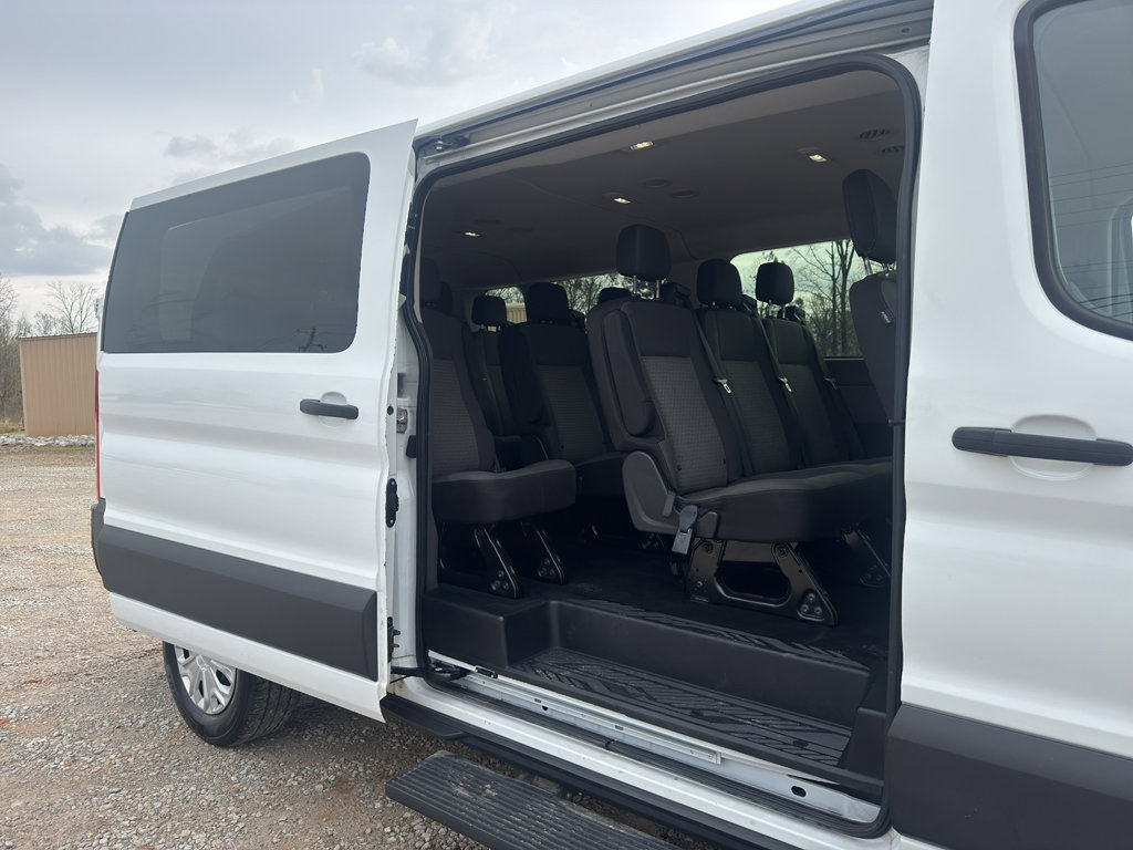Used 2022 Ford Transit 350 XLT image 22