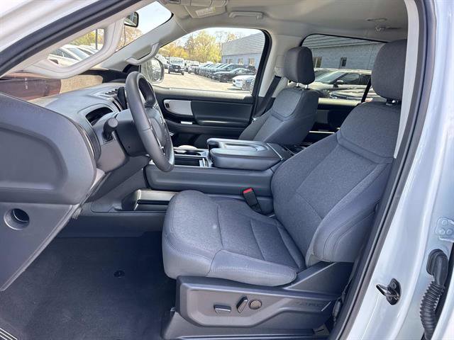 Used 2025 Ford Expedition Max Active AWD/4WD image 9