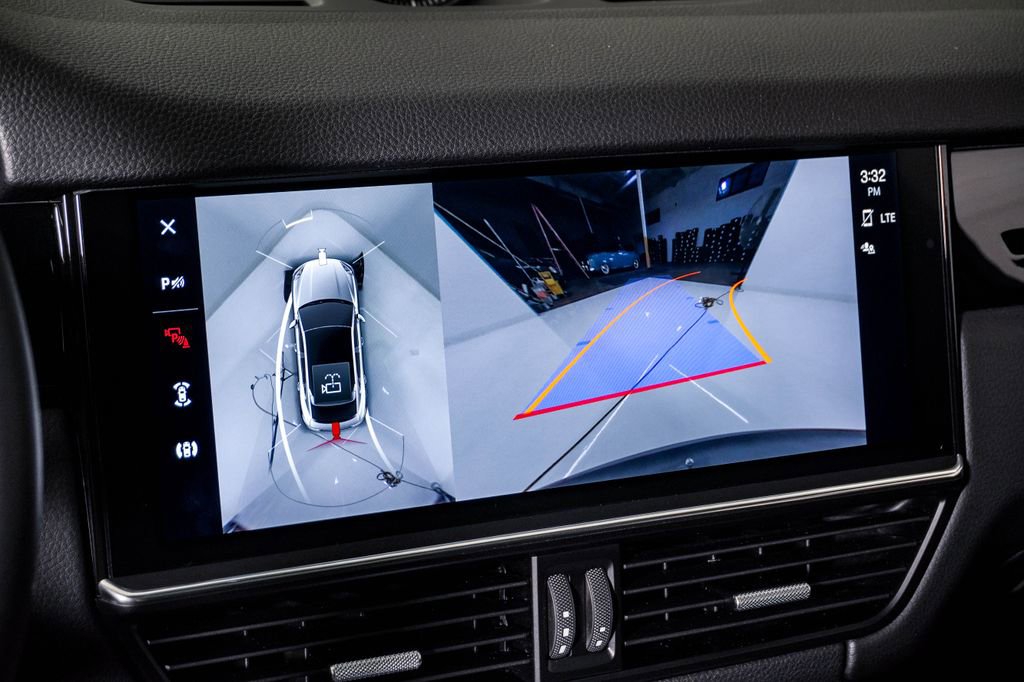 Certified 2023 Porsche Cayenne S image 21