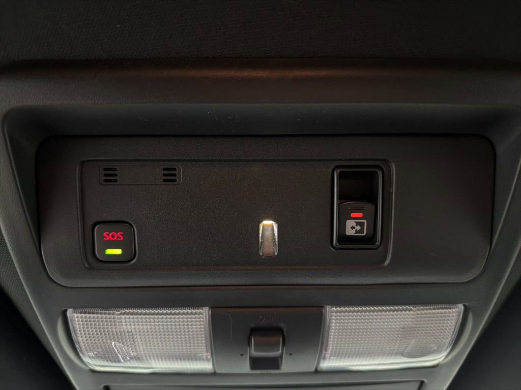 Used 2023 Nissan Titan SV w/ SV Convenience Package image 48