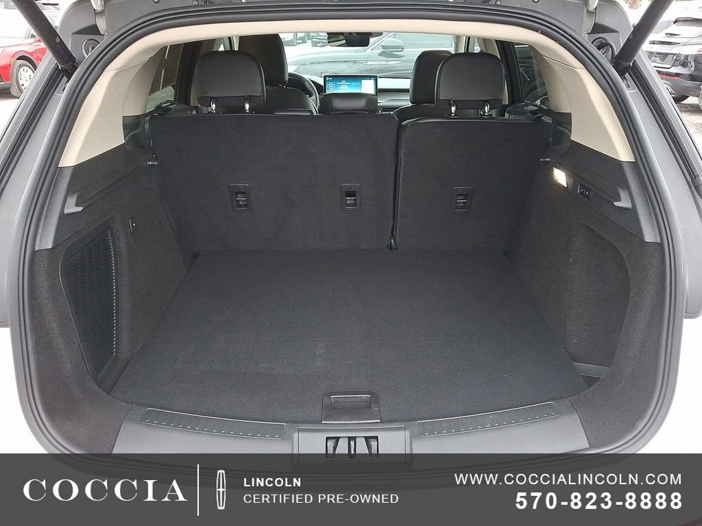 Used 2025 Lincoln Corsair AWD w/ Equipment Group 101A image 28