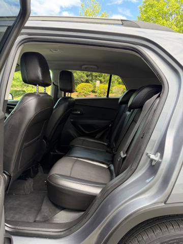 Used 2015 Chevrolet Trax LT w/ LT Plus Package AWD/4WD image 11