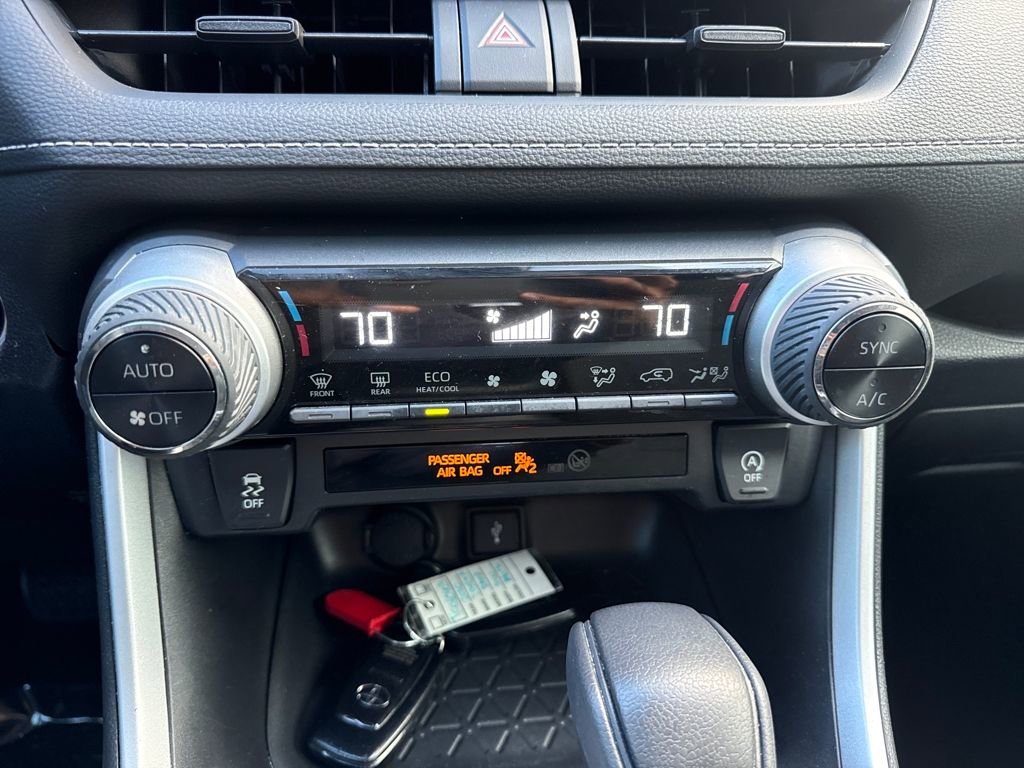 Used 2020 Toyota RAV4 XLE image 22