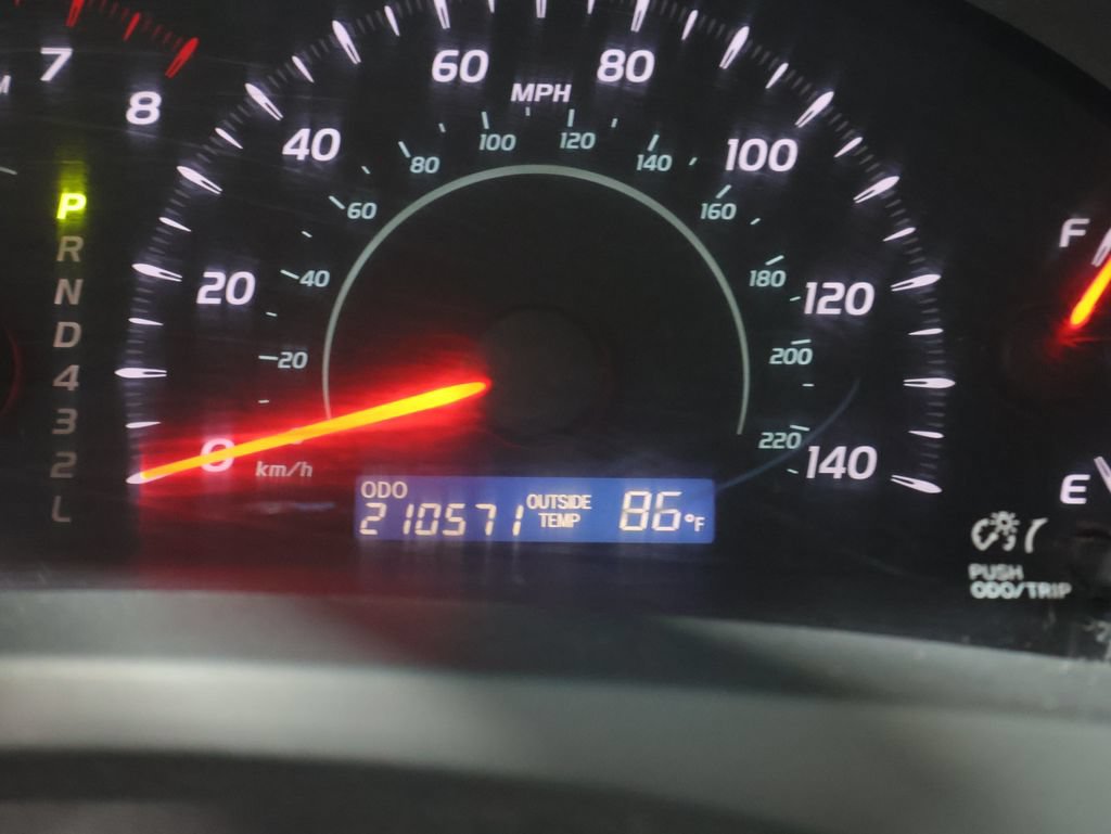 Used 2009 Toyota Camry FWD image 29