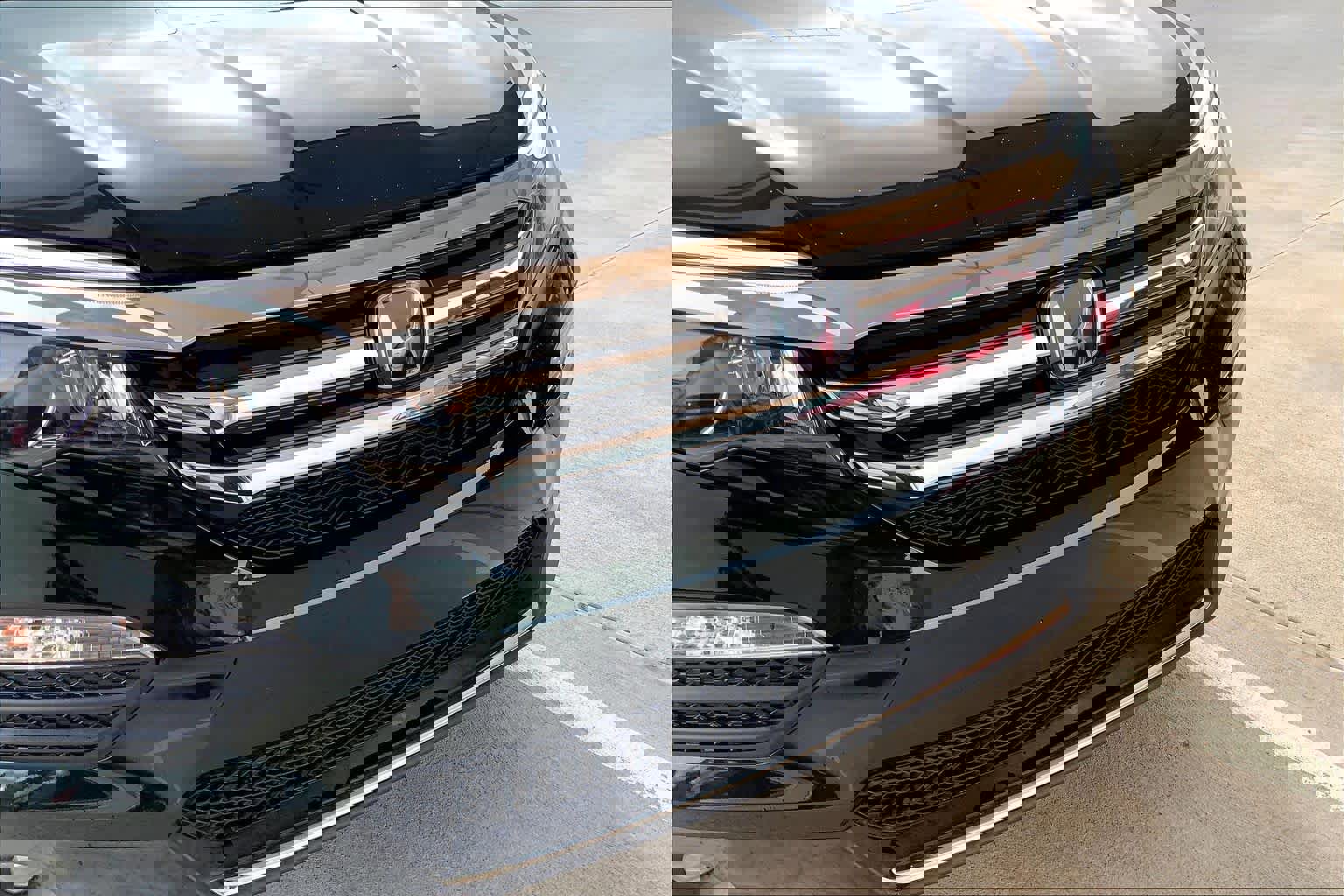 Used 2016 Honda Pilot Touring image 32