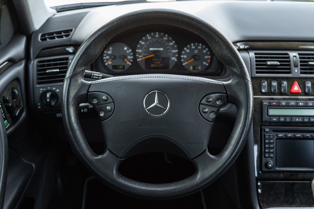 Used 2000 Mercedes-Benz E 55 AMG Sedan image 12