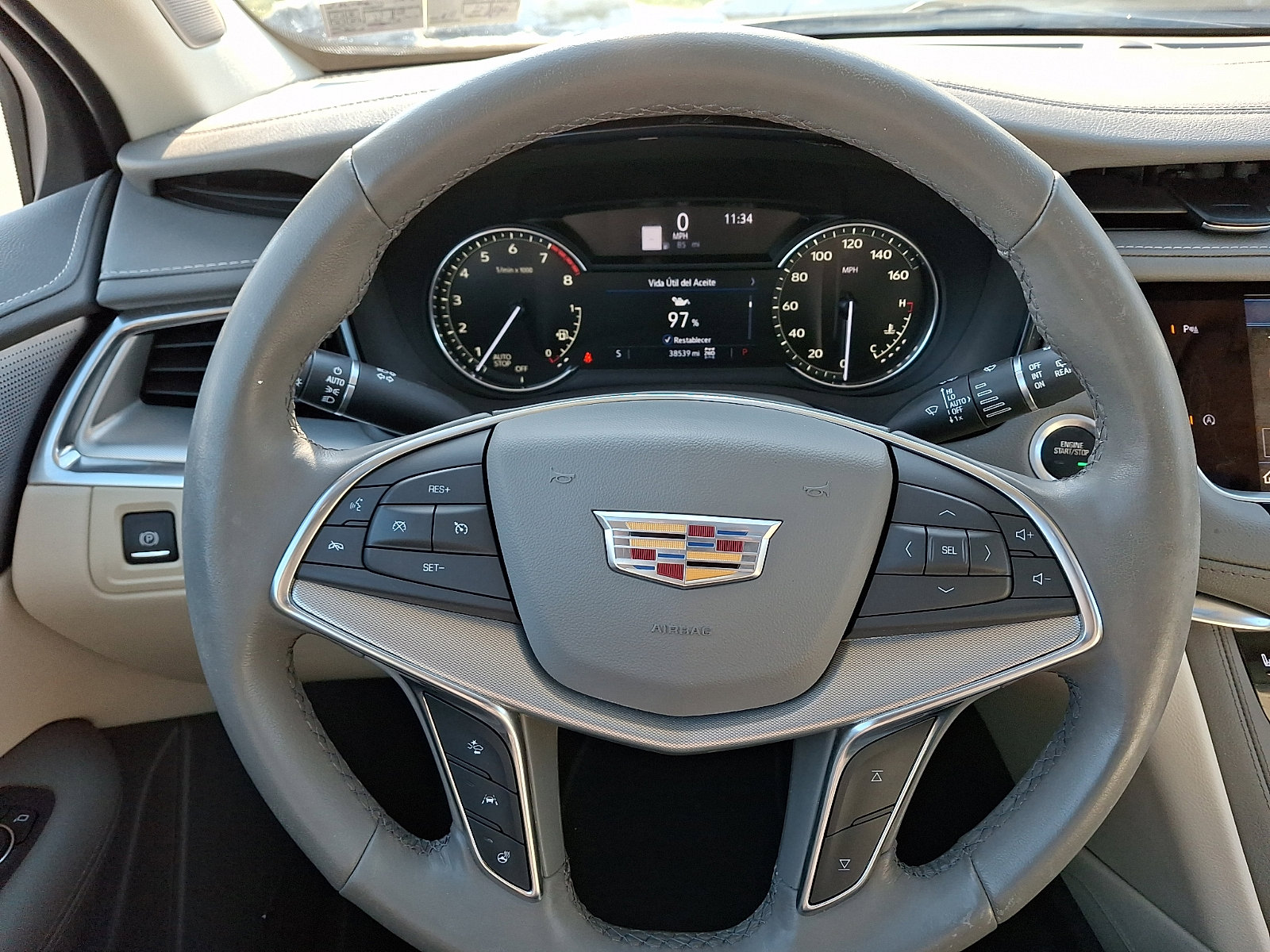 Used 2021 Cadillac XT5 Premium Luxury image 14