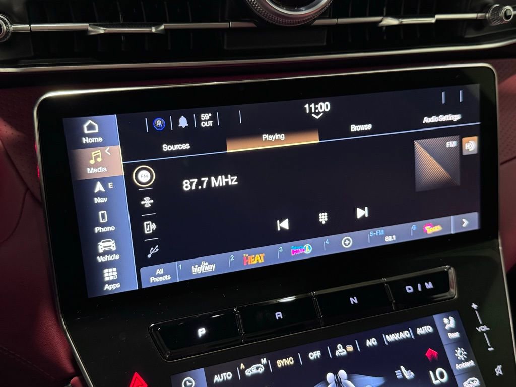 Used 2024 Maserati Grecale Trofeo image 35