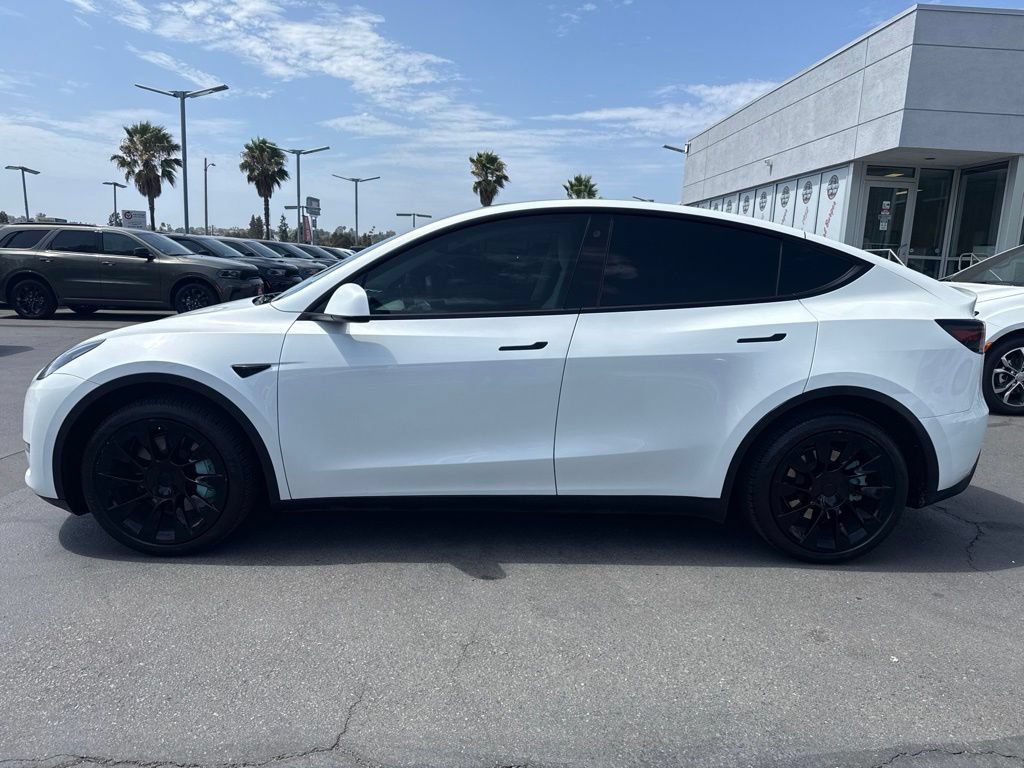 Used 2023 Tesla Model Y Long Range AWD/4WD image 4