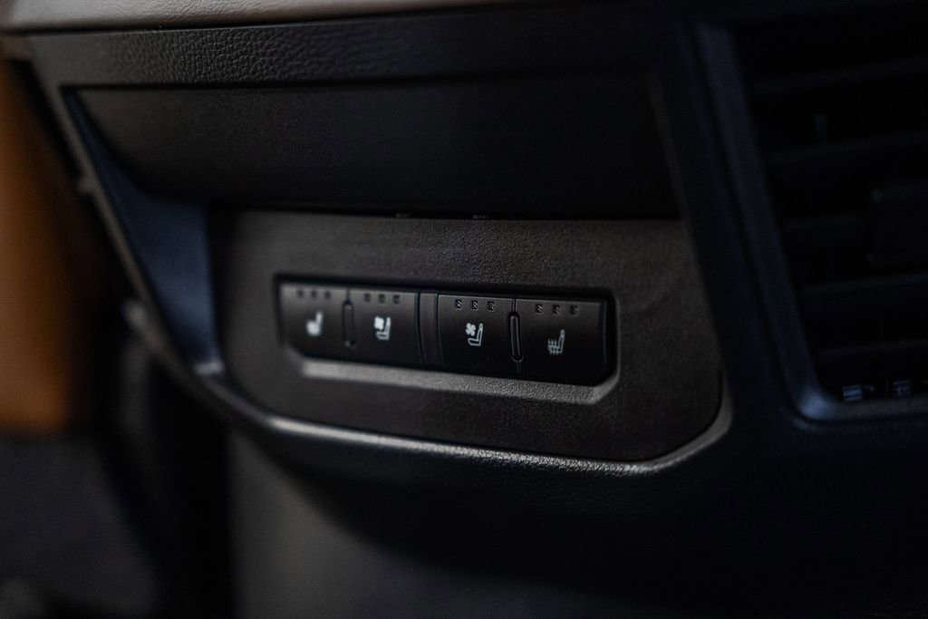 Used 2023 Toyota Tundra 1794 Edition image 36