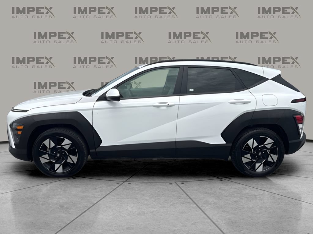Used 2024 Hyundai Kona SEL FWD image 2