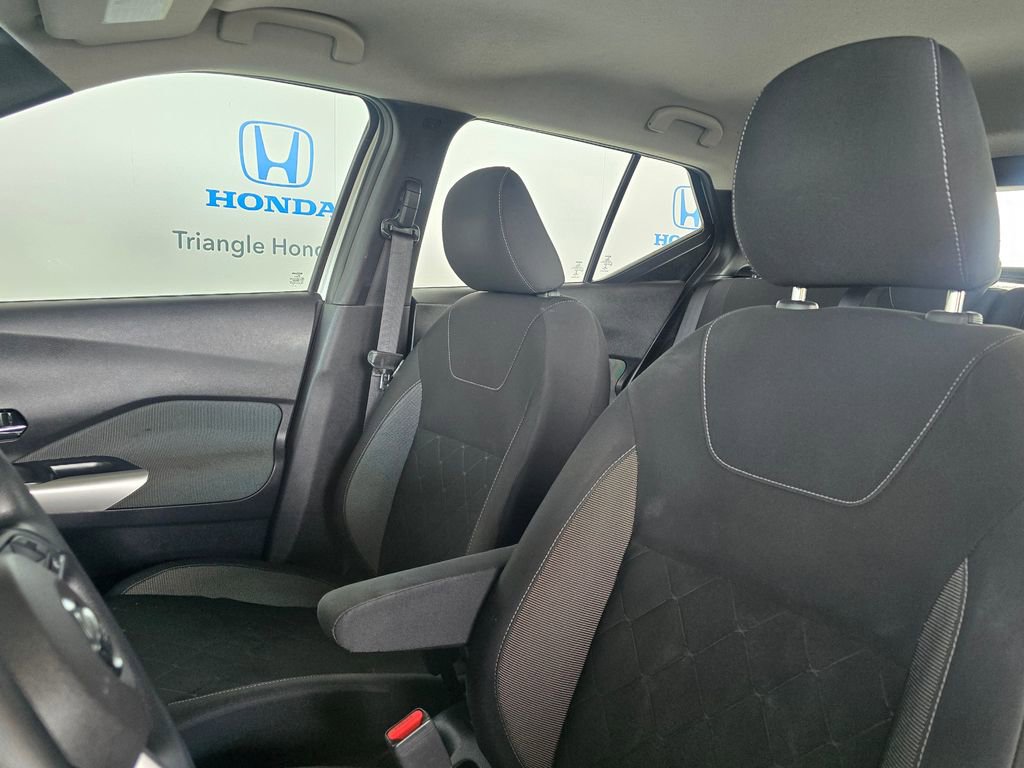 Used 2020 Nissan Kicks SV FWD image 12
