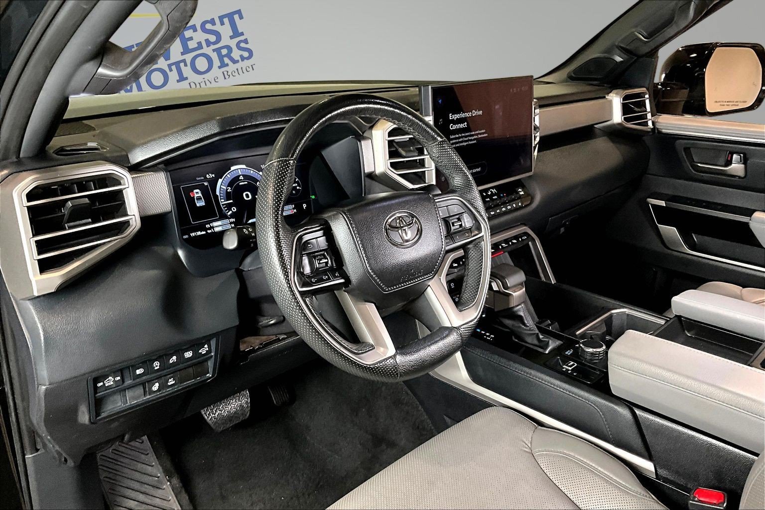 Used 2025 Toyota Tundra Limited AWD/4WD image 18