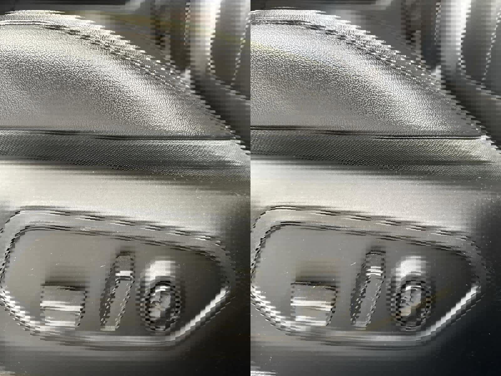 Used 2022 Jeep Grand Cherokee Limited 4xe image 10