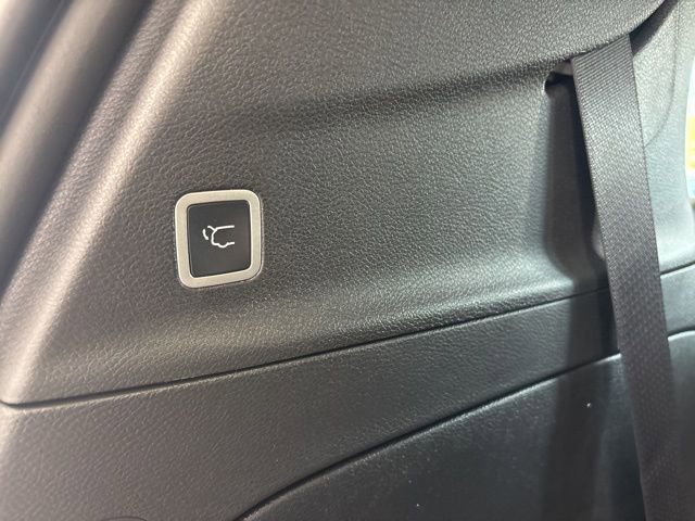 New 2026 Chrysler Pacifica Select image 11