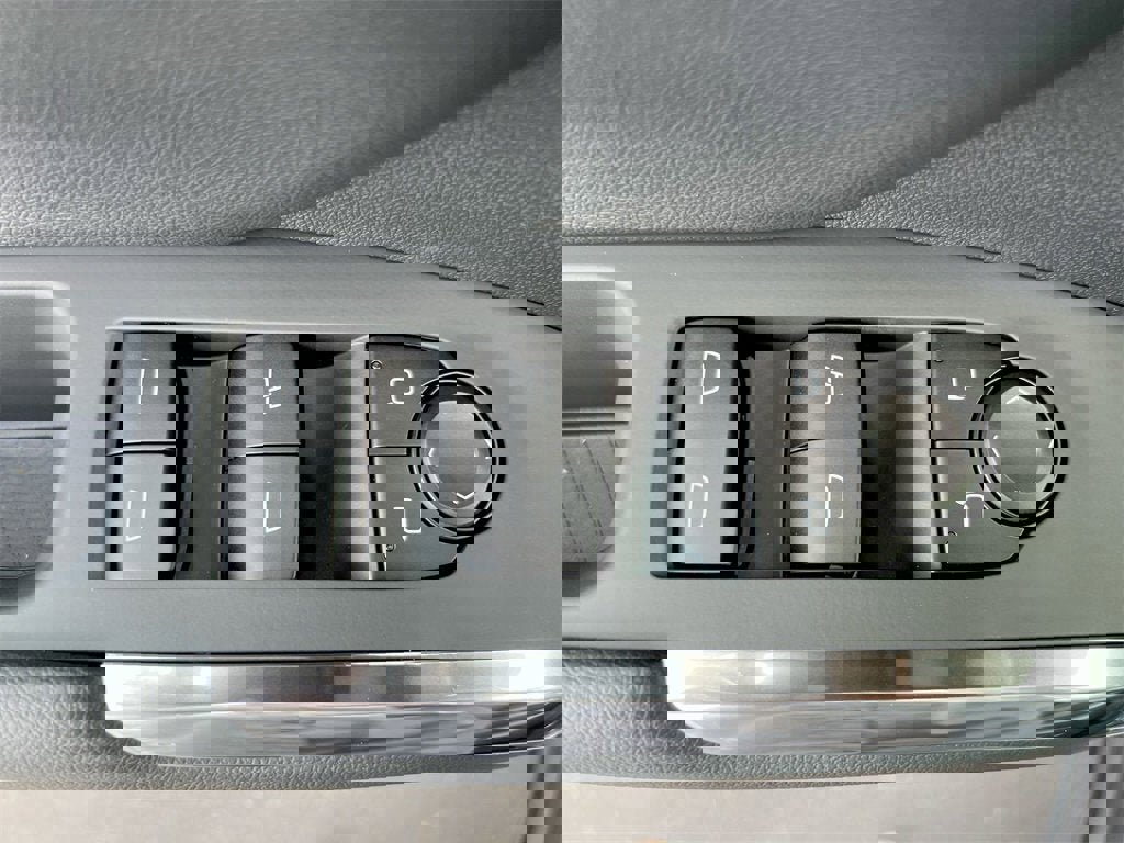 New 2025 Chevrolet Traverse LT w/ Driver Confidence Package image 20