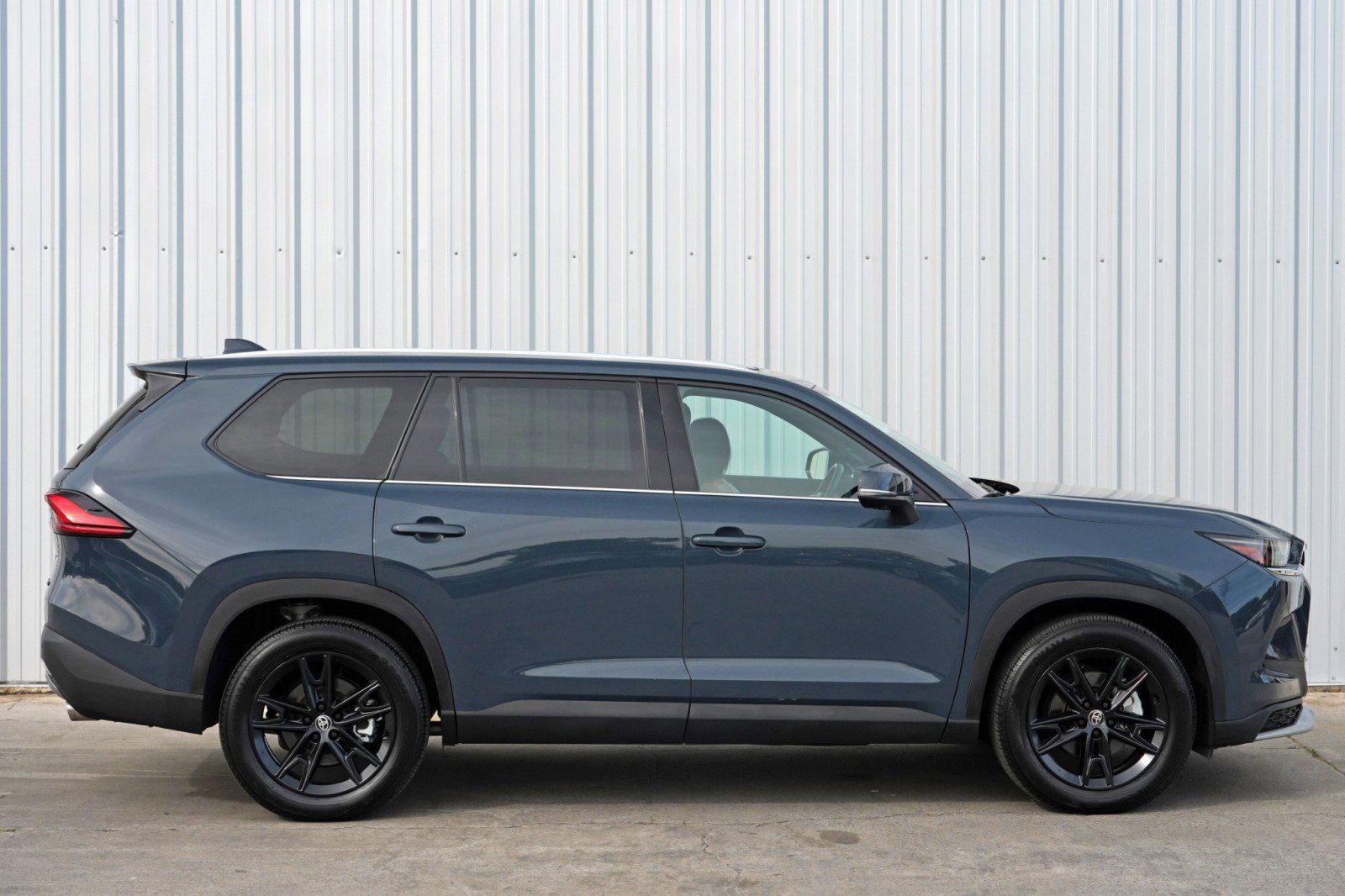 Used 2024 Toyota Grand Highlander AWD Hybrid image 52