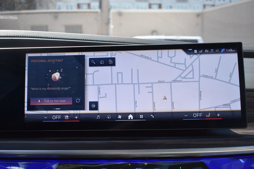 Used 2025 BMW 760i xDrive w/ Executive Package image 18