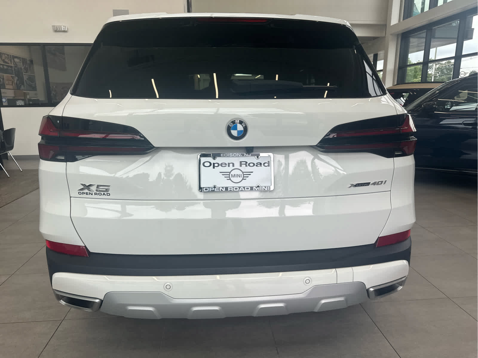 Used 2024 BMW X5 xDrive40i w/ Premium Package AWD/4WD image 7