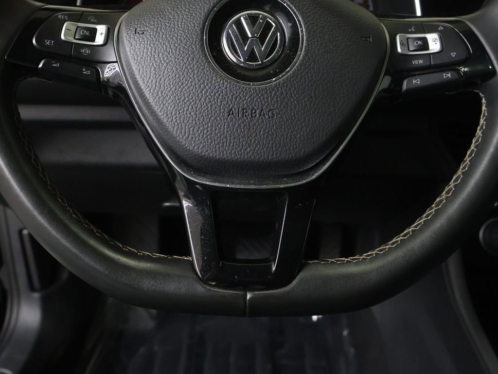 Used 2021 Volkswagen Jetta SE w/ SE Cold Weather Package image 19