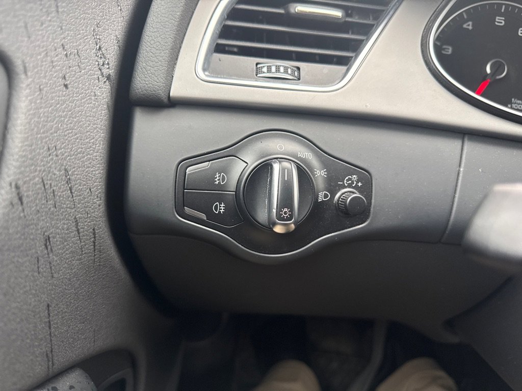 Used 2013 Audi A4 2.0T Premium image 19