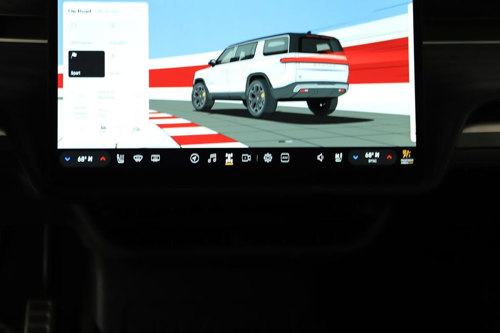 Used 2024 Rivian R1S Adventure AWD/4WD image 20